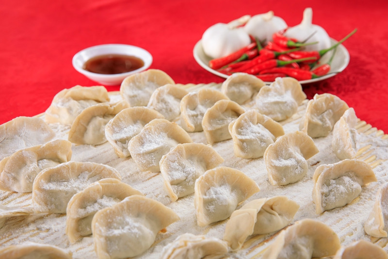 今年冬至饺子店忙翻了,点餐高峰外卖不接单