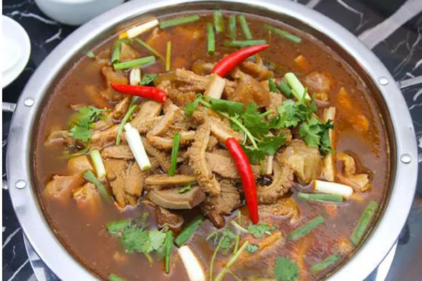 六十一度牛杂火锅加盟费:10-20万（月利润20万）