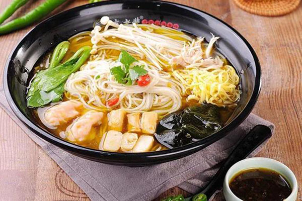 开米线店挣钱吗:挣钱,年利润40万