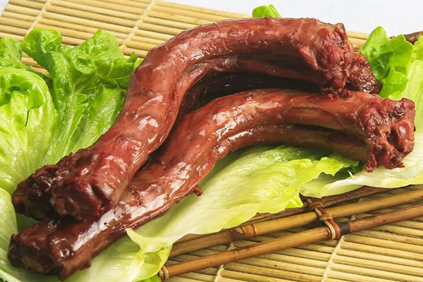 开个鸭脖店得投资多少:15万（月利润3万起）
