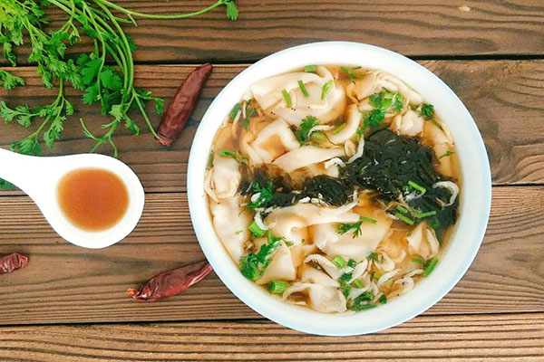 开一个馄饨店要准备什么:选址、装修、资金等