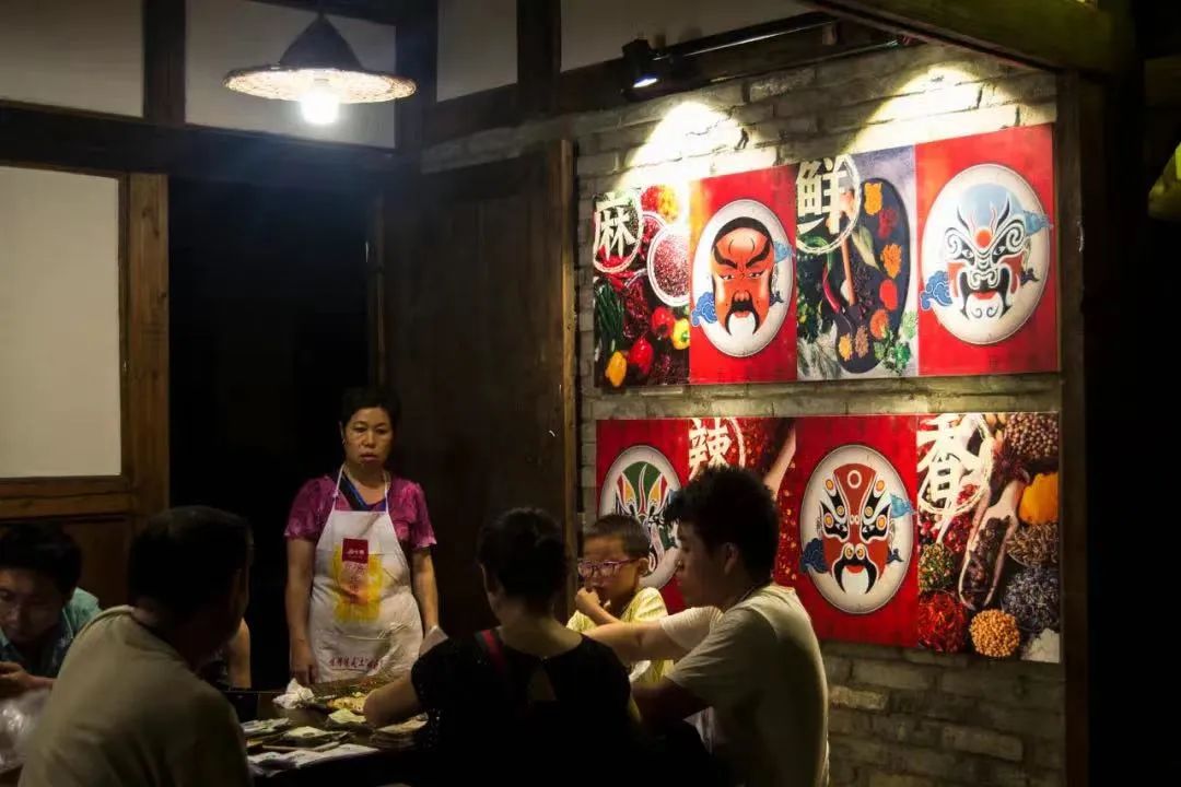 上海烟火气要回来了？全国餐饮业复苏，自救、他助缺一不可！