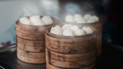餐饮街区变身“美食市集”，便宜实惠还能即买