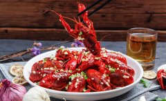 价格大“跳水”，小龙虾能否扛起重振餐饮消费