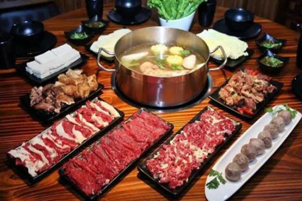 新手如何开一个火锅店:选址、装修、员工培训等