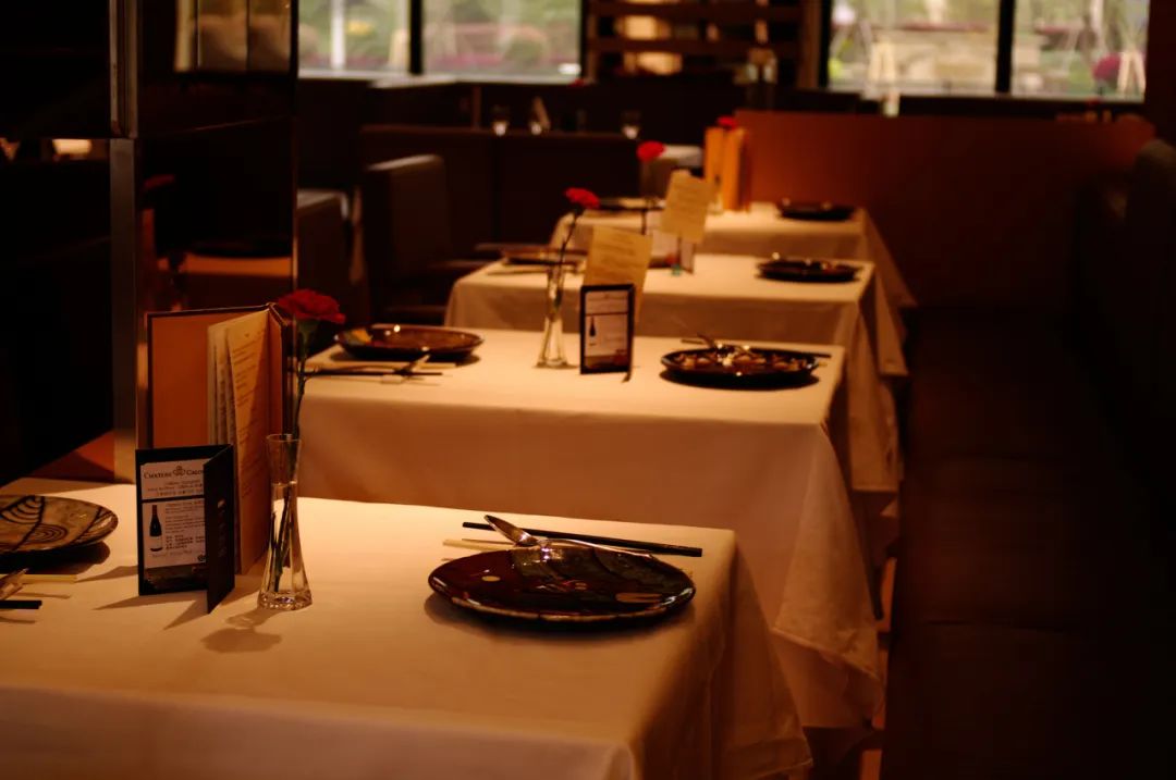 半年亏损2.67亿！海底捞要啃“硬骨头”了