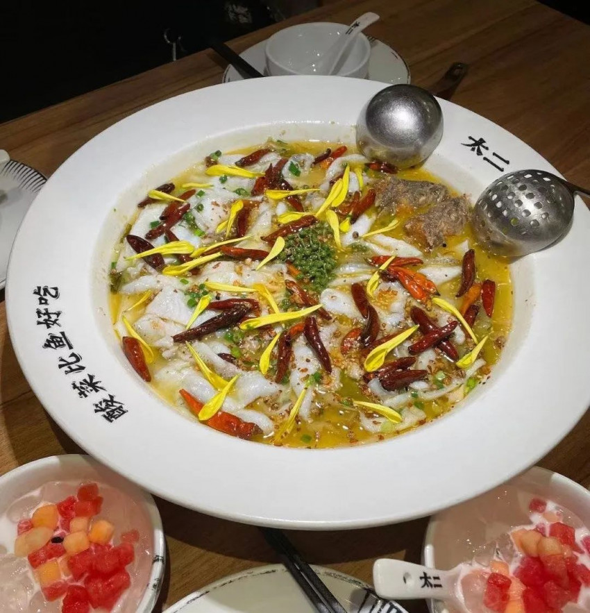 曾经爆火的酸菜鱼，如今“天花板”压顶？