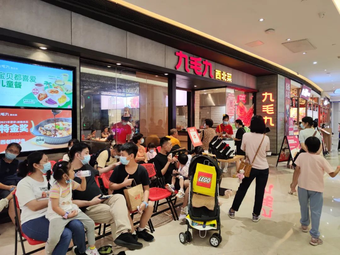 “露营外卖”升温,销量前三的品类为炸鸡、咖啡和烧烤炉