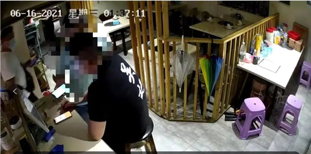 员工偷换饭店收款码收取超40万元餐费,获刑15个月!