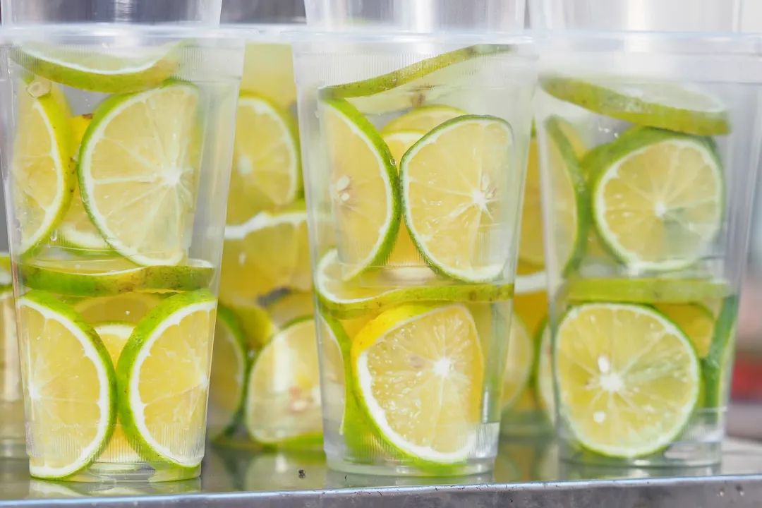 新店活不过3个月,柠檬茶告别野蛮生长!