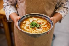 中式面馆赛道生变：去年“开店热”，今年“闭