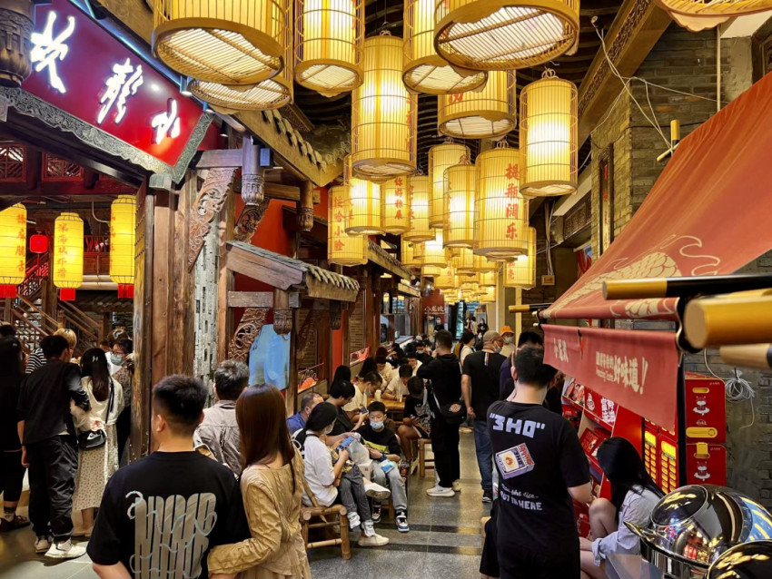 小龙坎“吞下”蜀大侠,2023欲加速上市?