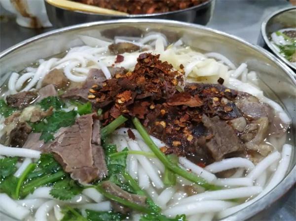 鑫花溪牛肉粉