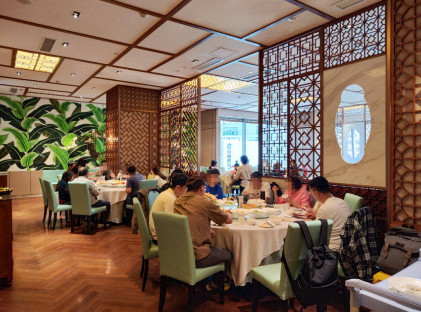 招兵买马,在上海、广州两地试水!小红书也要来餐饮业搞钱?