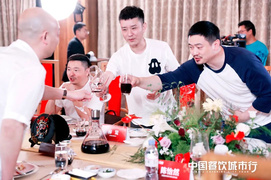 品鉴川菜之美,红咖饭局在水井·黉馆精彩上演