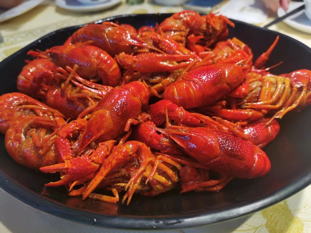 市场热度十年来最低!成都人不爱吃小龙虾了?