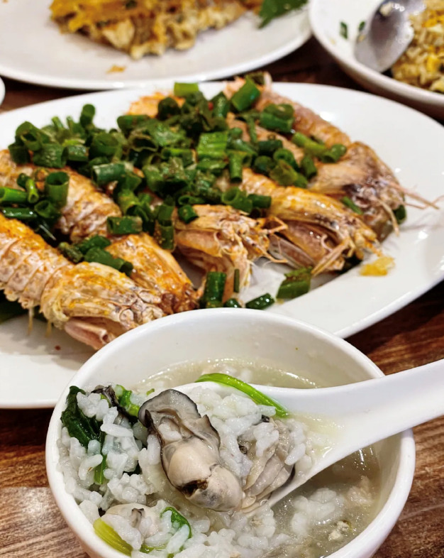 “小店美食家”用传承延续好味,大众点评2023年“必吃榜”近四成为烟火小店