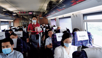 动车盒饭35元价签下面竟还藏着15元零售价!12306回应了