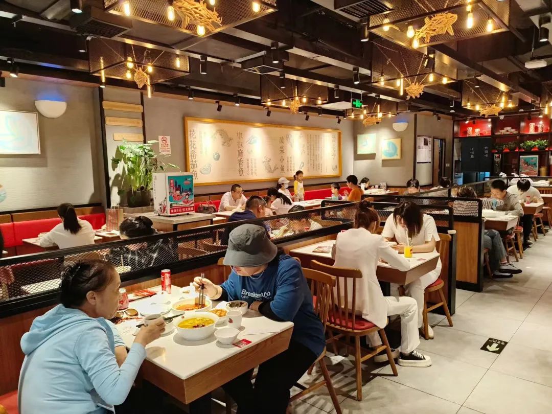 ​“过气网红”酸菜鱼又红了？门店业绩复苏、