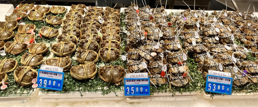 价格跳水,引流效果不如以前!消费者不爱吃大闸蟹了?