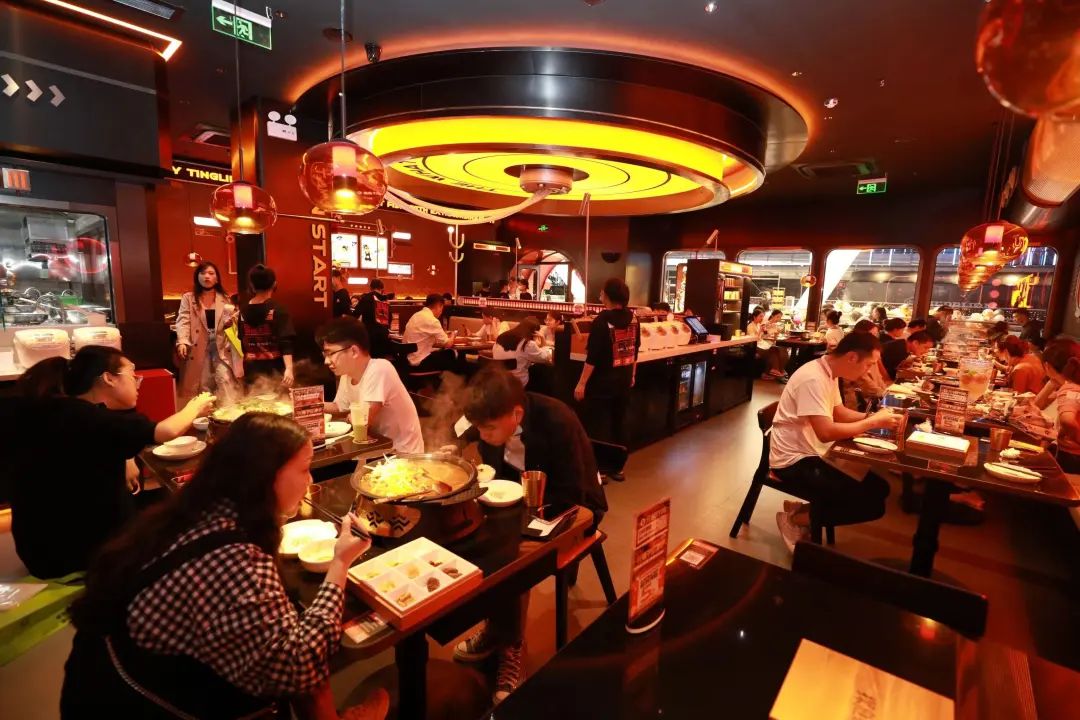 从深圳地标性品牌到布局全球市场，10岁的探鱼愈战愈勇