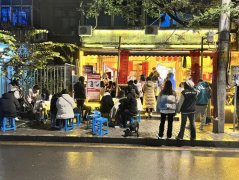 不到2年开出400多家店，重庆火锅赵九记靠什么卷